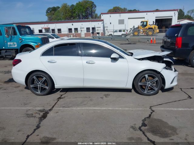 W1K3G4EB6LJ202811 Mercedes-Benz A 220