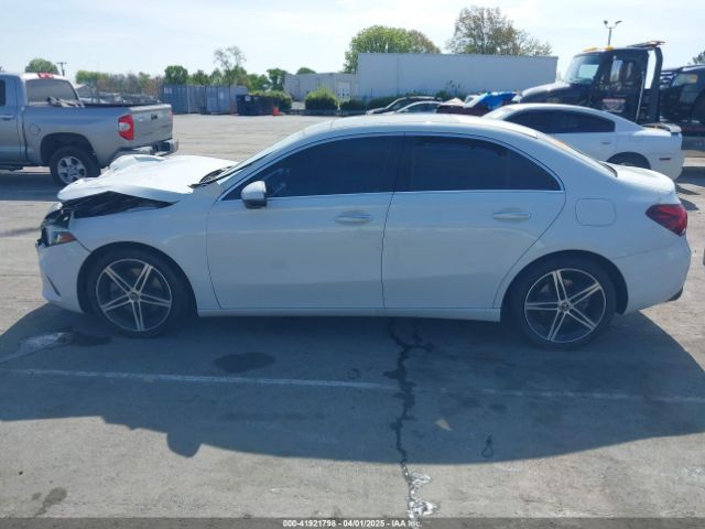 W1K3G4EB6LJ202811 Mercedes-Benz A 220