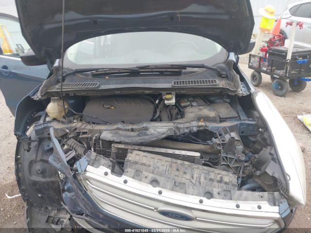 1FMCU9GD4JUC61460 Ford ESCAPE SE