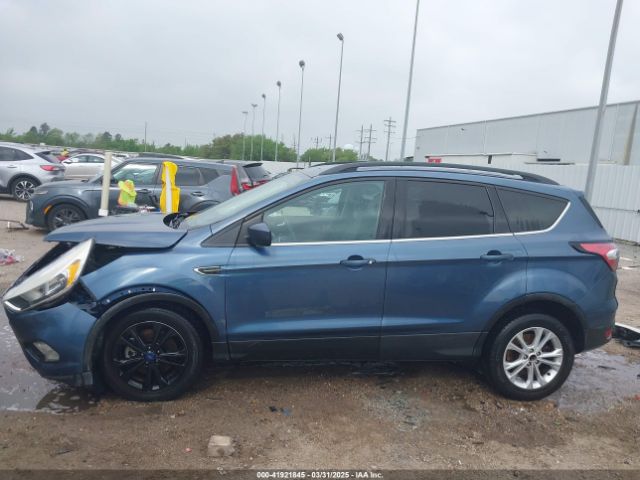 1FMCU9GD4JUC61460 Ford ESCAPE SE