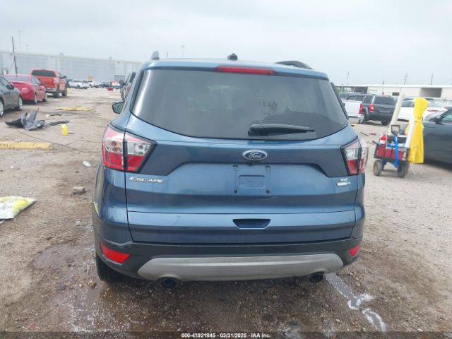 1FMCU9GD4JUC61460 Ford ESCAPE SE