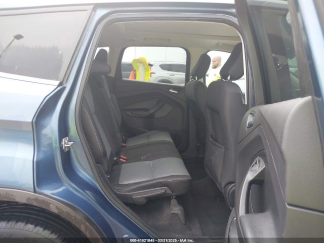 1FMCU9GD4JUC61460 Ford ESCAPE SE