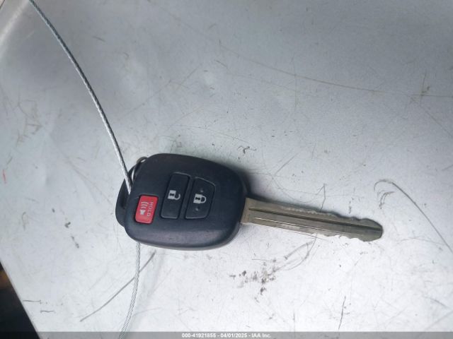 5TFDW5F18JX715775 Toyota Tundra Sr5 5.7l V8