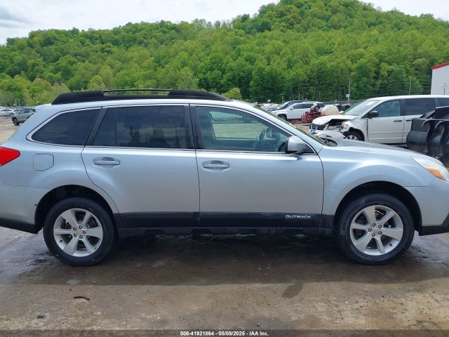 4S4BRBCC3E3288467 Subaru Outback 2.5i Premium