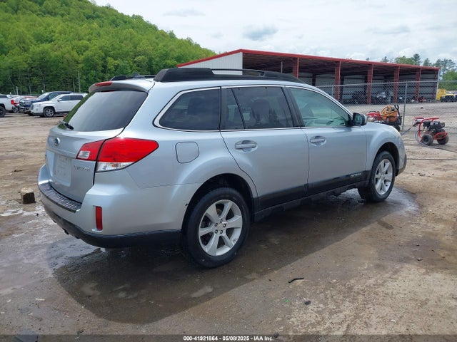4S4BRBCC3E3288467 Subaru Outback 2.5i Premium