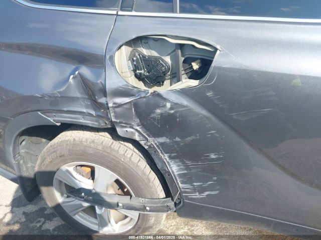 5TDBZRBH7MS543967 Toyota Highlander Le