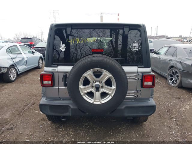 1C4HJXDN3LW115076 Jeep Wrangler Unlimited Sport S 4x4
