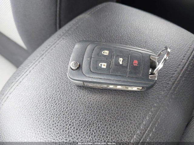 1G1PA5SG7F7116906 Chevrolet Cruze Ls Auto