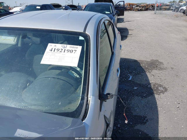 3N1CN7AP5KL862481 Nissan Versa 1.6 Sv