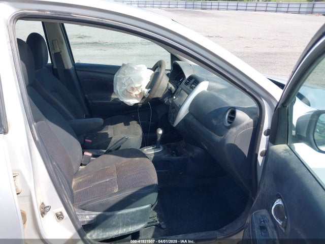 3N1CN7AP5KL862481 Nissan Versa 1.6 Sv