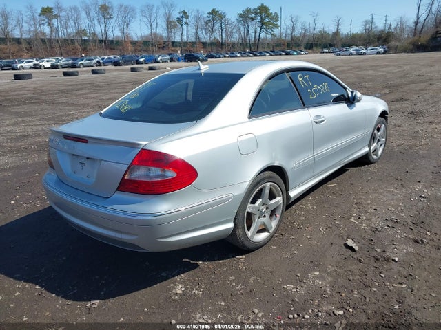 2007 MERCEDES-BENZ CLK 550 WDBTJ72HX7F210343 Photo 3