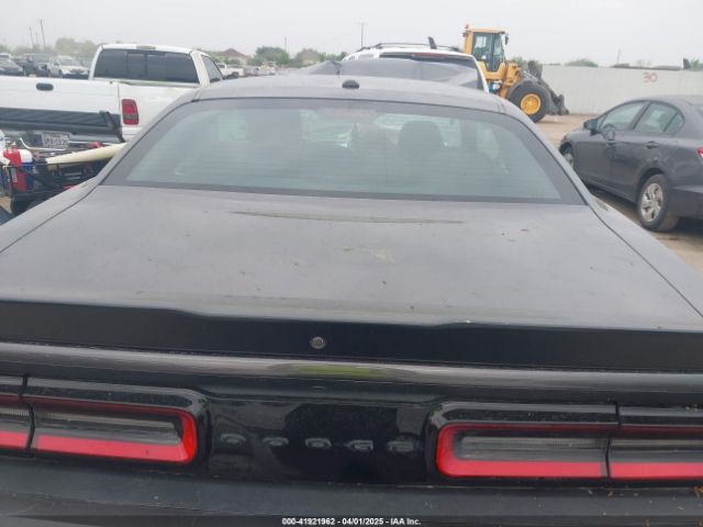 2C3CDZJG7NH137512 Dodge Challenger Gt