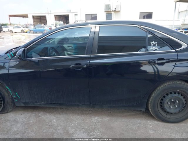 4T1BF1FK6HU404054 Toyota CAMRY LE