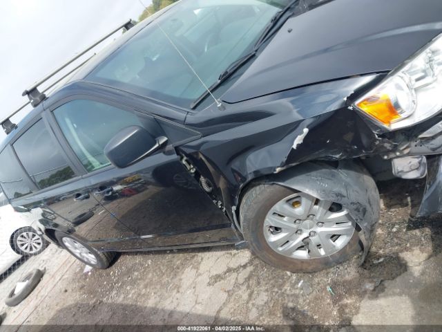 2C4RDGBG3JR170116 Dodge Grand Caravan Se