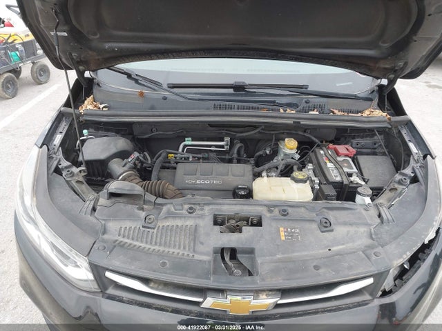 3GNCJKSB1JL156483 Chevrolet TRAX LS