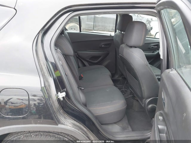 3GNCJKSB1JL156483 Chevrolet TRAX LS