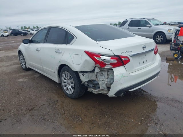 1N4AL3AP1HN360388 Nissan Altima 2.5 S