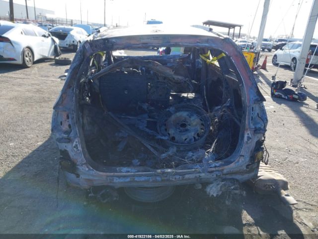 5XYPG4A51HG239039 KIA Sorento 3.3l Lx