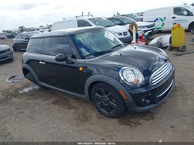2011 MINI COOPER WMWSU3C58BT097629 Photo 0