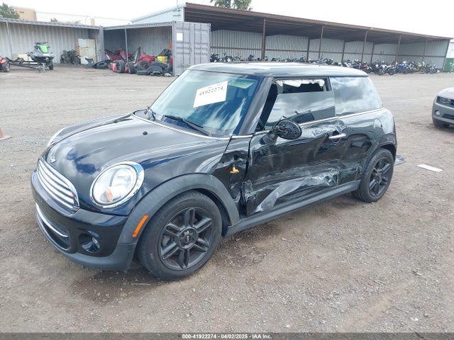 2011 MINI COOPER WMWSU3C58BT097629 Photo 1