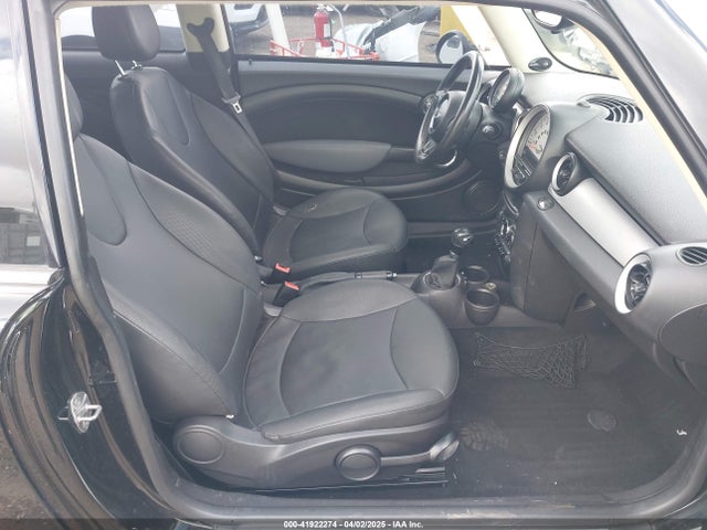 2011 MINI COOPER WMWSU3C58BT097629 Photo 4