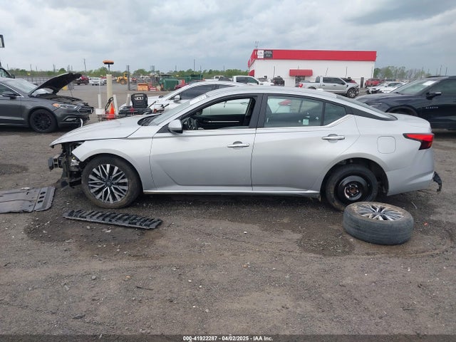 1N4BL4DV7PN338771 Nissan Altima Sv Fwd