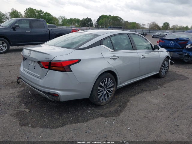 1N4BL4DV7PN338771 Nissan Altima Sv Fwd