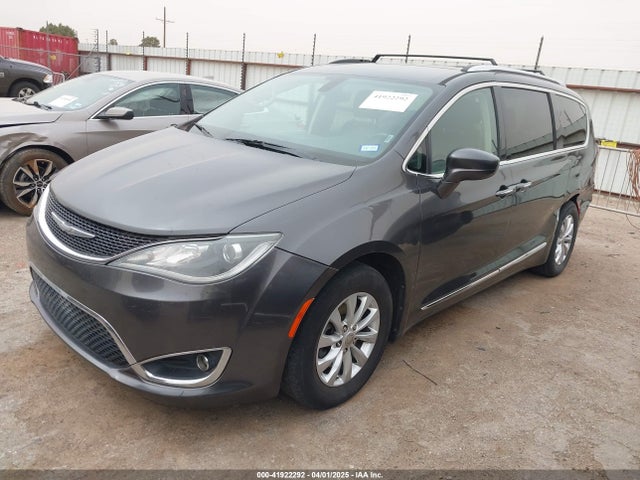 2C4RC1BG2JR116273 Chrysler Pacifica Touring L
