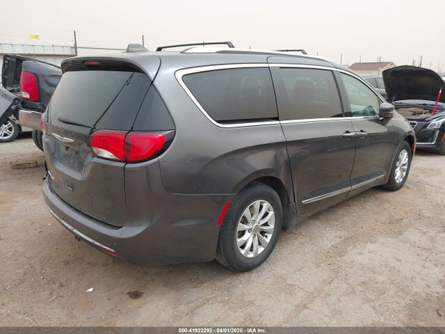 2C4RC1BG2JR116273 Chrysler Pacifica Touring L