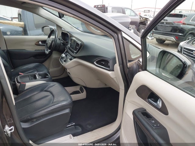 2C4RC1BG2JR116273 Chrysler Pacifica Touring L