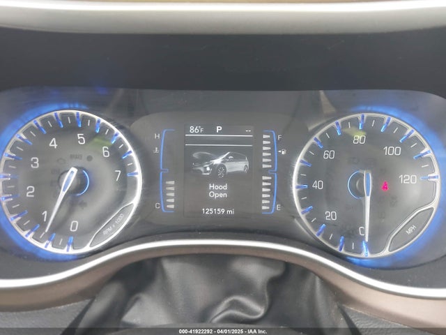2C4RC1BG2JR116273 Chrysler Pacifica Touring L