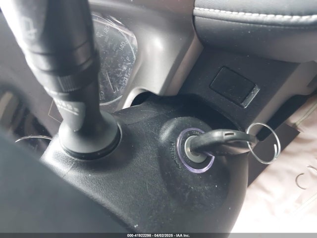2T3RFREV5GW443670 Toyota Rav4 Xle