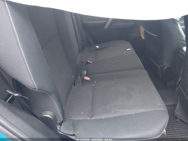 2T3RFREV5GW443670 Toyota Rav4 Xle