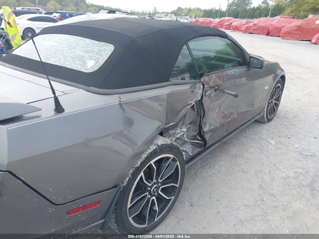 1ZVBP8FF1E5330493 Ford Mustang Gt Premium