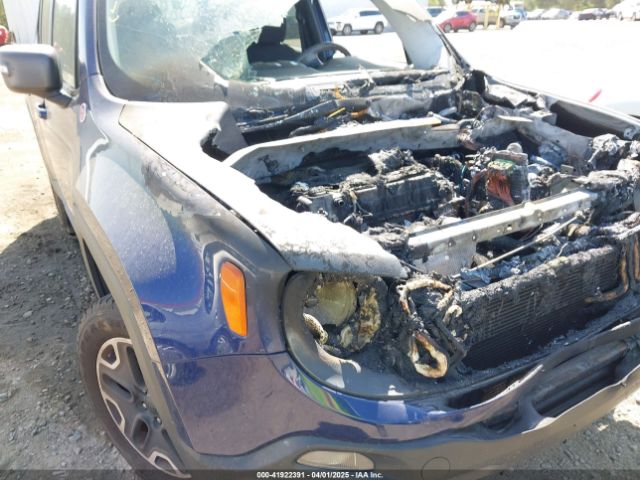 ZACCJBCBXHPE70318 Jeep Renegade Trailhawk 4x4