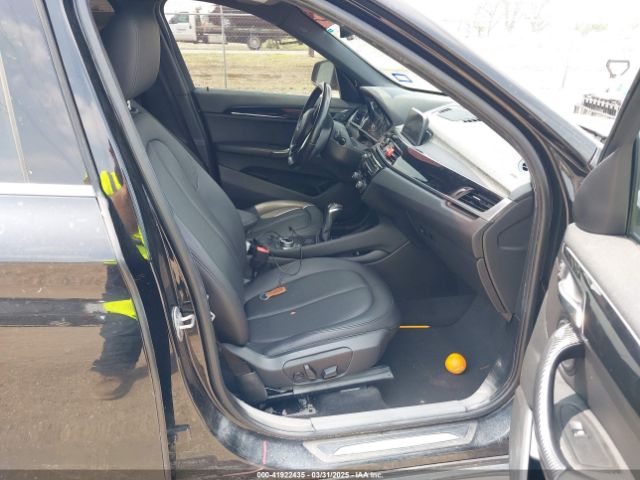 2018 BMW X1 WBXHU7C37J5H41505 Photo 4