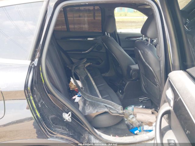 2018 BMW X1 WBXHU7C37J5H41505 Photo 7
