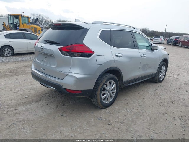5N1AT2MV5HC892040 Nissan ROGUE SV