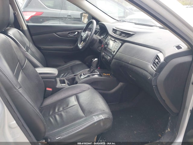 5N1AT2MV5HC892040 Nissan ROGUE SV