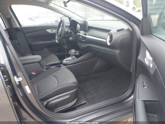 3KPF24AD3PE566815 KIA Forte Lxs