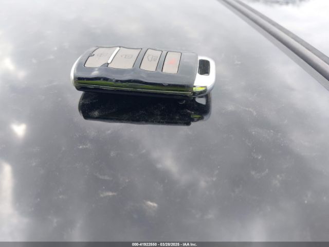 KNALN4D7XE5129562 KIA Cadenza Premium