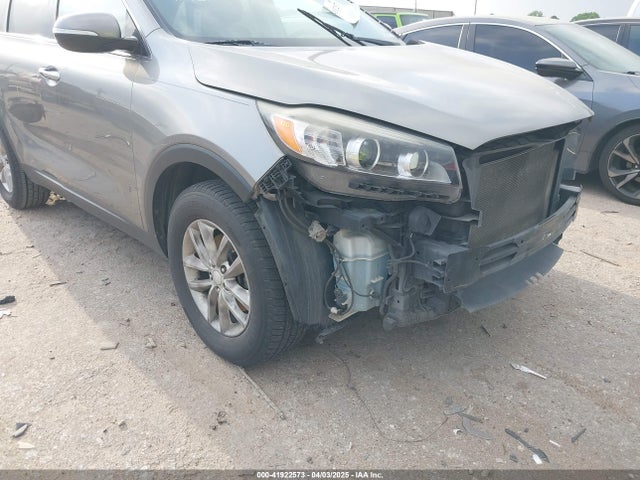 5XYPG4A37GG020227 KIA Sorento 2.4l Lx