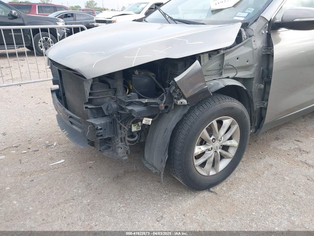 5XYPG4A37GG020227 KIA Sorento 2.4l Lx