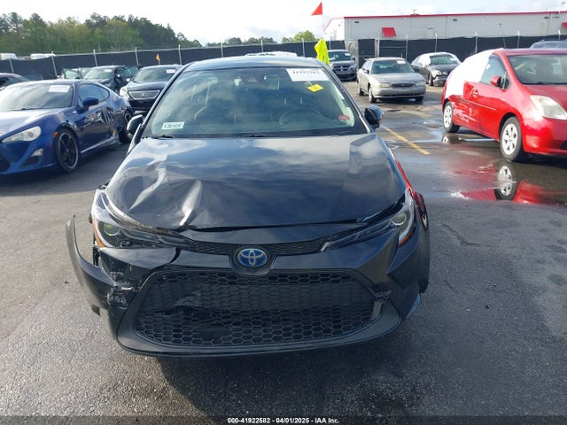 Toyota Corolla Hybrid Le 2021 JTDEAMDE3MJ025426 Image 13