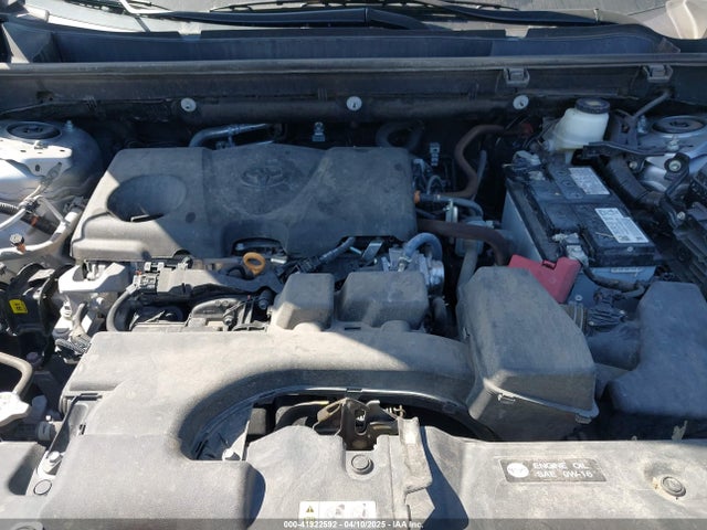 2T3C1RFV1NW231686 Toyota Rav4 Xle Premium