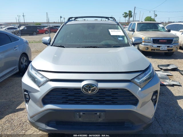 2T3C1RFV1NW231686 Toyota Rav4 Xle Premium