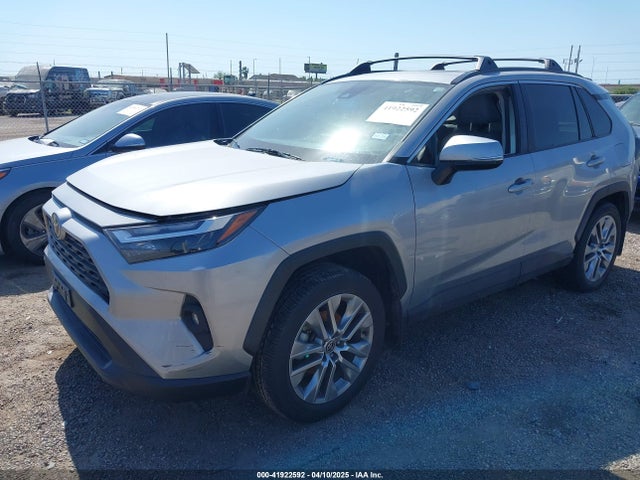2T3C1RFV1NW231686 Toyota Rav4 Xle Premium