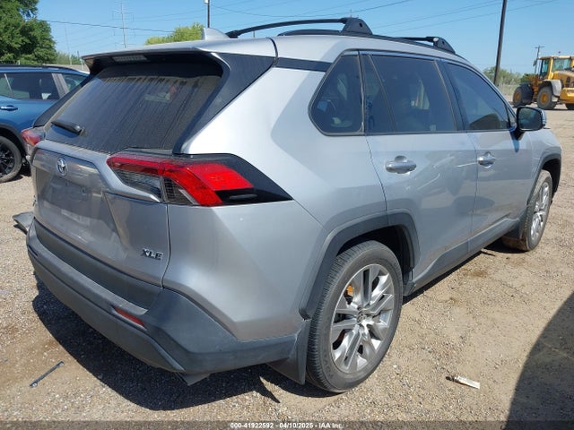 2T3C1RFV1NW231686 Toyota Rav4 Xle Premium