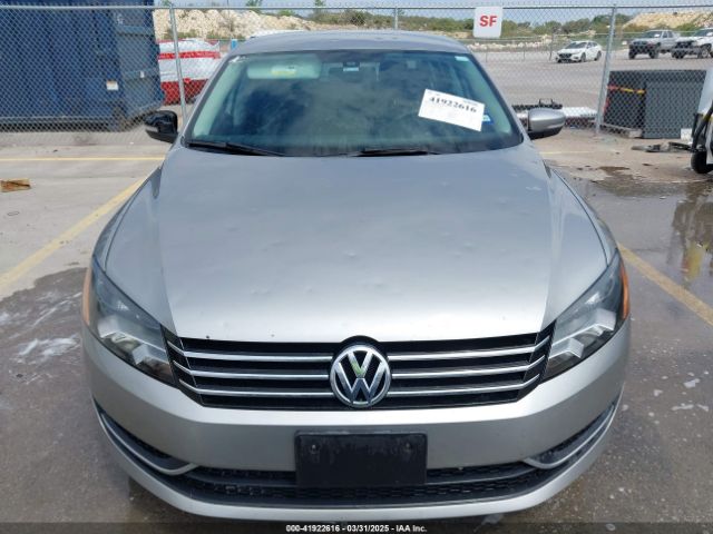 1VWAT7A33EC038497 Volkswagen Passat 1.8t Wolfsburg Edition