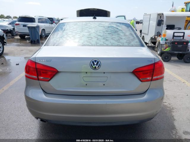 1VWAT7A33EC038497 Volkswagen Passat 1.8t Wolfsburg Edition
